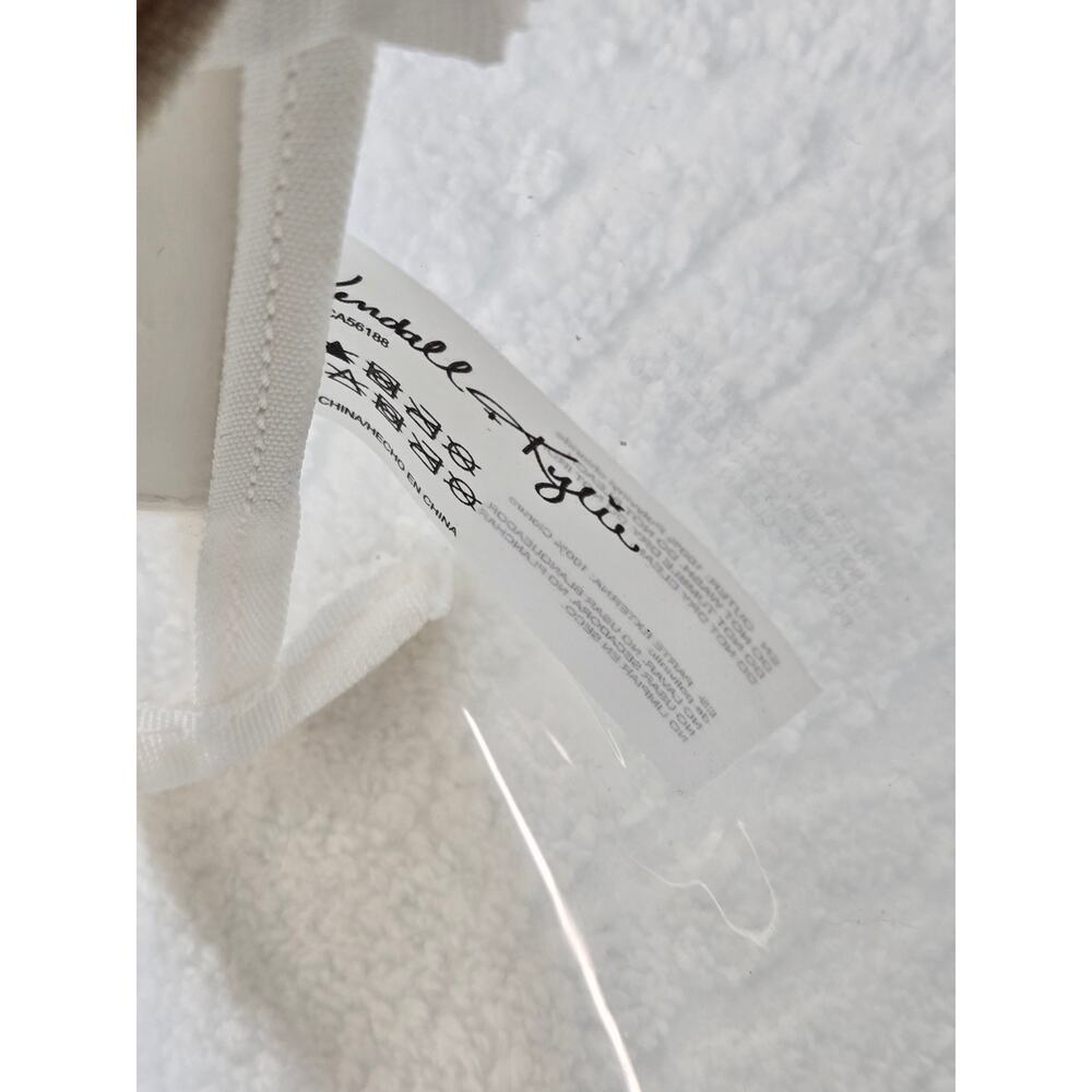 Kendall & Kylie NWT Cosmetics Makeup Travel Zip Pouch Creamy White - Picture 12 of 15